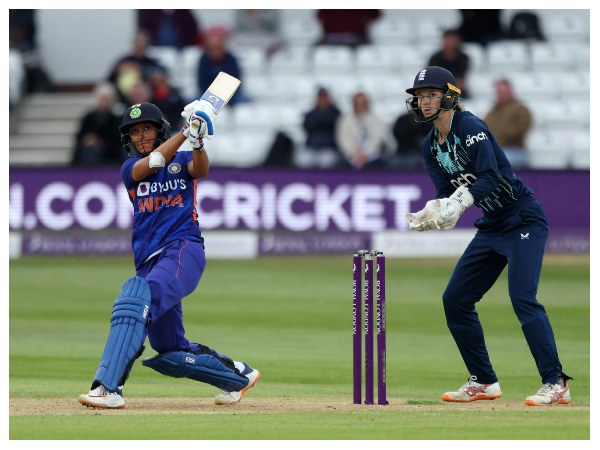 ಭಾರತಕ್ಕೆ ಹರ್ಮನ್‌ ಶತಕದ ಆಸರೆ