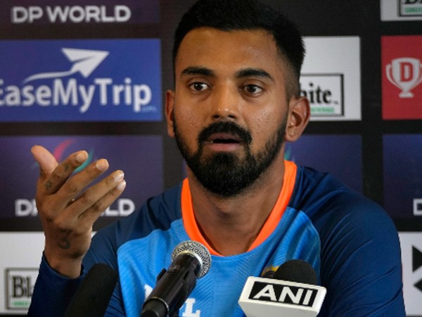 ಮೈದಾನದಿಂದ ಹೊರಗೆ ಕುಳಿತುಕೊಳ್ಳಬೇಕೆ ಎಂದ ರಾಹುಲ್