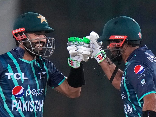 Babar Azam Unbeaten 110 Helps Pakistan Beat England By 10 Wickets In The Second T20i In Karachi