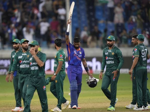 ಭಾರತ ಮತ್ತು ಪಾಕಿಸ್ತಾನ ಸ್ಕ್ವಾಡ್ ಭಾರತ ಮತ್ತು ಪಾಕಿಸ್ತಾನ ಸ್ಕ್ವಾಡ್