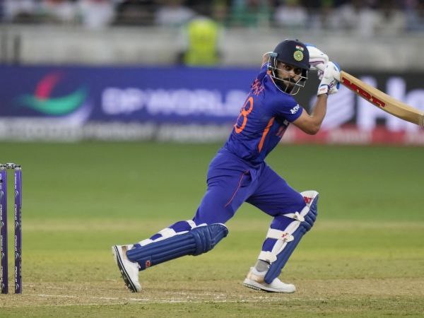 ಕೊಹ್ಲಿಯನ್ನು ವಿಶೇಷವಾಗಿ ಹೊಗಳಿದ ರೋಹಿತ್ ಕೊಹ್ಲಿಯನ್ನು ವಿಶೇಷವಾಗಿ ಹೊಗಳಿದ ರೋಹಿತ್