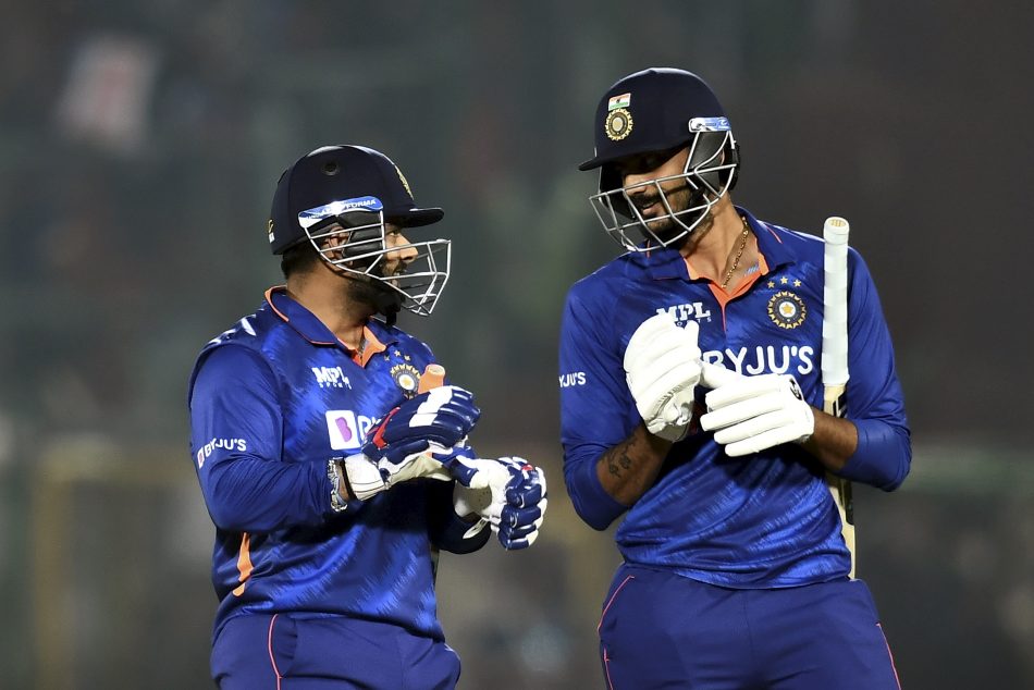 ಅಕ್ಷರ್ ಪಟೇಲ್