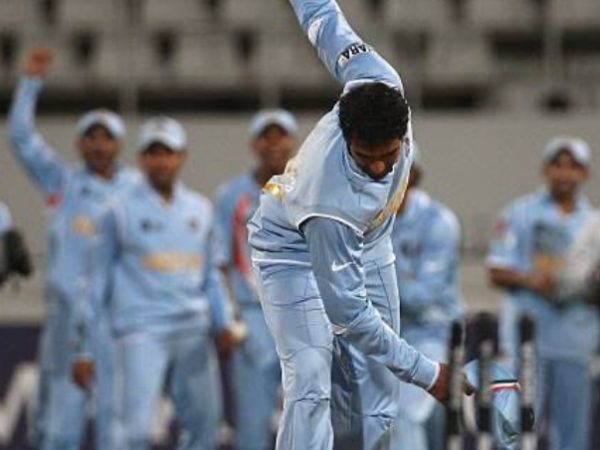 2006ರಲ್ಲಿ ಅಂತಾರಾಷ್ಟ್ರೀಯ ಕ್ರಿಕೆಟ್‌ಗೆ ಪದಾರ್ಪಣೆ