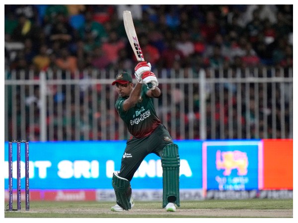 ಇತ್ತಂಡಗಳ ಸಂಪೂರ್ಣ ಸ್ಕ್ವಾಡ್