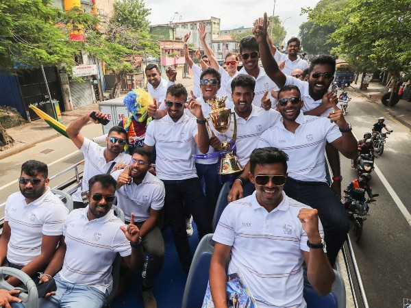 ಶ್ರೀಲಂಕಾ ಜನತೆಗೆ ಕಪ್ ಅರ್ಪಣೆ