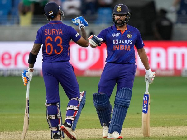 ಟಿ20 ವಿಶ್ವಕಪ್ಗೆ ಭಾರತ ತಂಡ ಪ್ರಕಟ ಟಿ20 ವಿಶ್ವಕಪ್ಗೆ ಭಾರತ ತಂಡ ಪ್ರಕಟ