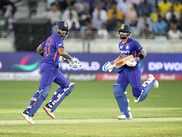 ವಿರಾಟ್ ಕೊಹ್ಲಿ ನಾಯಕತ್ವವನ್ನು ತ್ಯಜಿಸಬೇಕು ಎಂದು ಹೇಳಿದರು