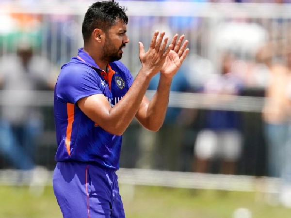 ಅವೇಶ್ ಖಾನ್ ಮತ್ತು ಸಿರಾಜ್ ಪ್ರದರ್ಶನ ನೀಡಬೇಕು