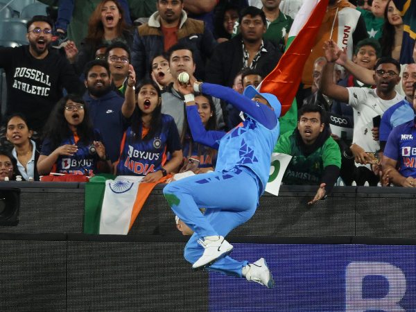 ಬಾಬರ್ ಅಜಂ, ರಿಜ್ವಾನ್‌ರನ್ನು ಔಟ್ ಮಾಡಿದ ಅರ್ಶ್‌ದೀಪ್ ಸಿಂಗ್