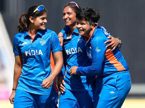 ಮಹಿಳಾ ಕ್ರಿಕೆಟಿಗರಿಗೆ ವೇತನ ಇಕ್ವಿಟಿ