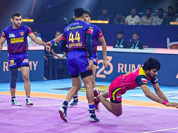 ಮೊದಲಾರ್ಧದಲ್ಲಿ ಬಲ್ಸ್‌ಗೆ ಮುನ್ನಡೆ 