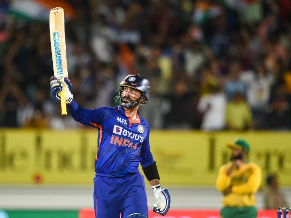 ಪಾಕಿಸ್ತಾನ ವಿರುದ್ಧ ದಿನೇಶ್ ಕಾರ್ತಿಕ್ ಆಡುವ ಸಾಧ್ಯತೆ ಹೆಚ್ಚಿದೆ 