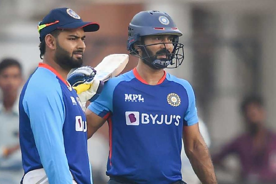 ಪಾಕಿಸ್ತಾನ ವಿರುದ್ಧದ ಪಂದ್ಯದಲ್ಲಿ ಪಂತ್‌ಗೆ ಪ್ಲೇಯಿಂಗ್ 11ನಲ್ಲಿ ಸ್ಥಾನವಿಲ್ಲ?