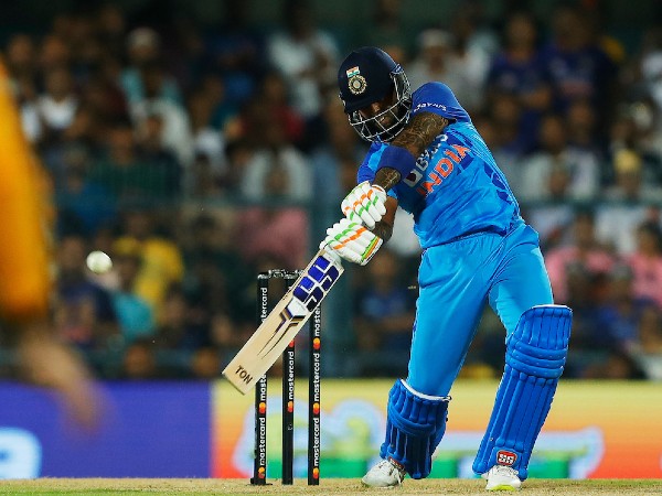 ರಾಹುಲ್, ಸೂರ್ಯಕುಮಾರ್ ಯಾದವ್ ಅರ್ಧಶತಕ