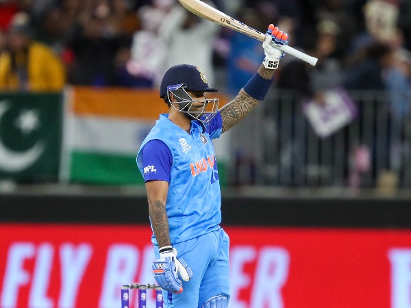 ಸೂರ್ಯಕುಮಾರ್ ಏಕಾಂಗಿ ಹೋರಾಟ