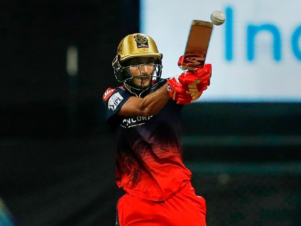 ಆಲ್‌ರೌಂಡರ್ ಶಹಬಾಜ್ ಅಹ್ಮದ್‌ಗೆ ನೀಡಿ