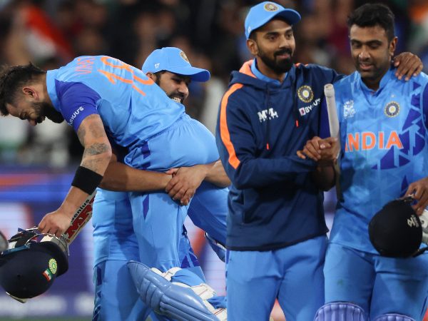 ಟ್ರ್ಯಾಕ್‌ಗೆ ತರಲು ವಿರಾಟ್ ಕೊಹ್ಲಿ ಕ್ರೀಸ್‌ಗೆ ಅಂಟಿಕೊಂಡರು