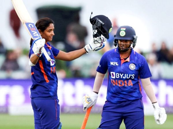 ಹರ್ಮನ್‌ಪ್ರೀತ್ ಕೌರ್ ಮೂರು ಸ್ಥಾನ ಮೇಲೇರಿ 14ನೇ ಸ್ಥಾನ