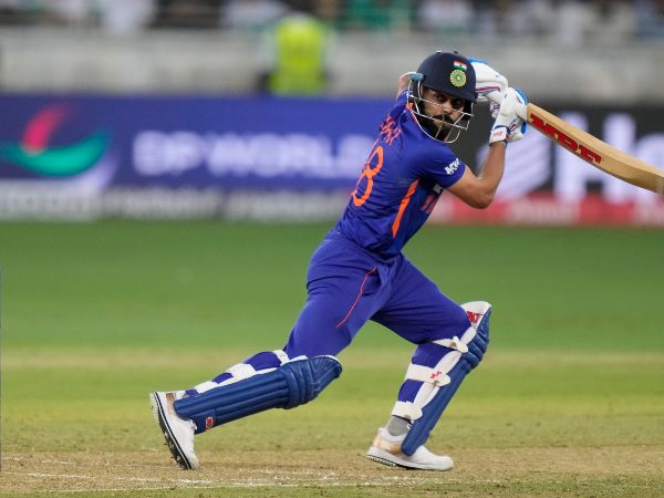 ಮಧ್ಯಮ ಕ್ರಮಾಂಕ: ವಿರಾಟ್ ಕೊಹ್ಲಿ, ಸೂರ್ಯಕುಮಾರ್, ದಿನೇಶ್ ಕಾರ್ತಿಕ್ 