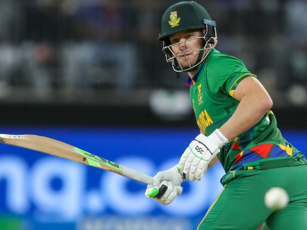 ಗೆಲ್ಲುವ ಅವಕಾಶ ಕೈಚೆಲ್ಲಿದ ಭಾರತ 