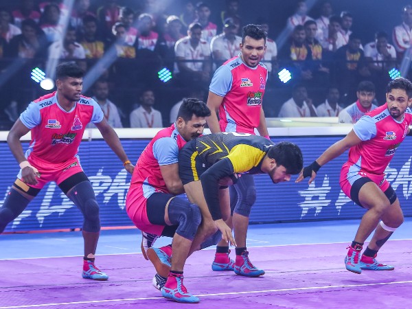 ಪುಣೇರಿ ಪಲ್ಟನ್, ಜೈಪುರ ಪಿಂಕ್ ಪ್ಯಾಂಥರ್ಸ್‌ ಆಟಗಾರರ ವಿವರ