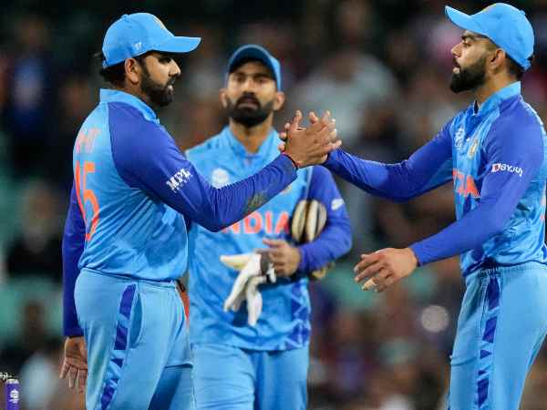 ಭಾರತ ಮತ್ತು ದಕ್ಷಿಣ ಆಫ್ರಿಕಾ ತಂಡಗಳು