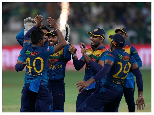 ಯಾರಾಗಲಿದ್ದಾರೆ ಬದಲಿ ಆಟಗಾರ? ಯಾರಾಗಲಿದ್ದಾರೆ ಬದಲಿ ಆಟಗಾರ?