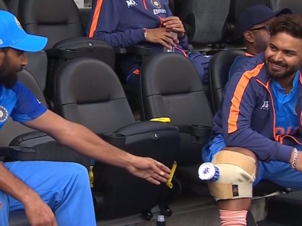 ಪಂದ್ಯದ ವೇಳೆ ಮೊಣಕಾಲು ಹೀಲ್ ಪ್ಯಾಡ್ ಧರಿಸಿದ್ದಾರೆ