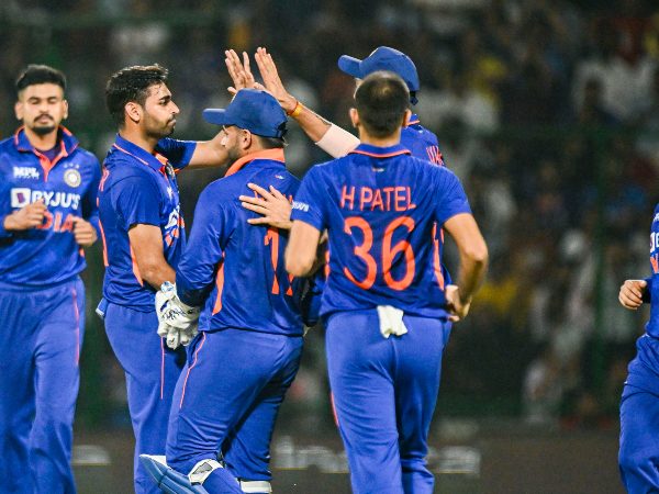 ಭುವನೇಶ್ವರ್ ಕುಮಾರ್ ಮತ್ತು ಹರ್ಷಲ್ ಪಟೇಲ್ ನಡುವೆ ಸ್ಪರ್ಧೆ