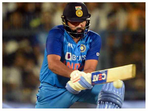 ಬ್ಯಾಟಿಂಗ್‌ನಲ್ಲೂ ಅಬ್ಬರಿಸಿದ ರೋಹಿತ್ ಶರ್ಮಾ