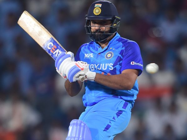 1. ಅತಿ ಹೆಚ್ಚು ಟಿ20 ವಿಶ್ವಕಪ್ ಪಂದ್ಯಗಳನ್ನು ಆಡಿದ ಆಟಗಾರನಾಗುವ ಅಂಚಿನಲ್ಲಿ 1. ಅತಿ ಹೆಚ್ಚು ಟಿ20 ವಿಶ್ವಕಪ್ ಪಂದ್ಯಗಳನ್ನು ಆಡಿದ ಆಟಗಾರನಾಗುವ ಅಂಚಿನಲ್ಲಿ