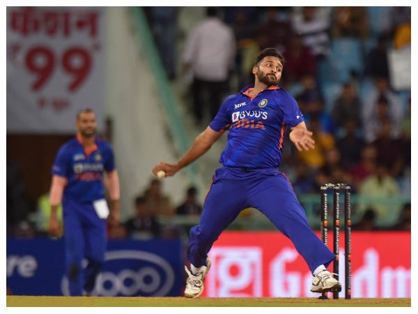 ಮೀಸಲು ಆಟಗಾರನಾಗಿ ಆಸ್ಟ್ರೇಲಿಯಾದಲ್ಲಿರುವ ಶಾರ್ದೂಲ್