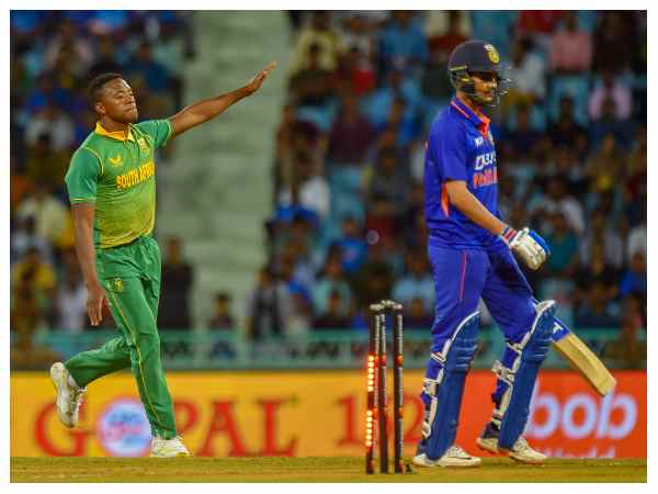 ಆರಂಭಿಕರ ಕಳಪೆ ಬ್ಯಾಟಿಂಗ್, ಉತ್ತಮ ಆರಂಭ ಪಡೆಯಲಿಲ್ಲ!