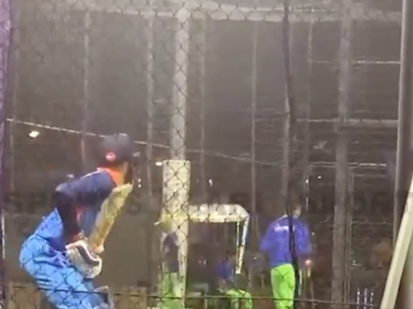 ಬಾಬರ್ ಅಜಂ ಅವರು ವಿರಾಟ್ ಕೊಹ್ಲಿ ಬ್ಯಾಟಿಂಗ್ ಗಮನಿಸಿದರು