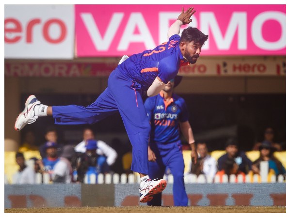 ಮೊಹಮ್ಮದ್ ಸಿರಾಜ್ ಬದಲಿ ಆಟಗಾರನಾಗಲಿ ಎಂದ ಗವಾಸ್ಕರ್