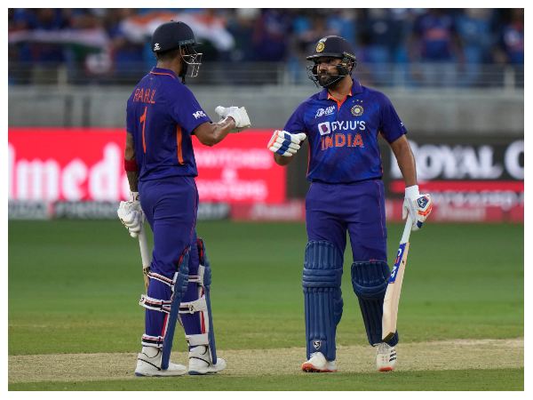 ಪಾಕ್ ವಿರುದ್ಧ ರೋಹಿತ್ ಪಡೆ ಗೆಲ್ಲಲಿದೆ ಎಂದ ಗಂಗೂಲಿ