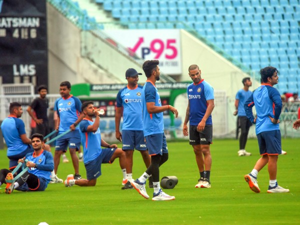 ಮೀಸಲು ಆಟಗಾರರ ಪ್ರಯಾಣ ಮೀಸಲು ಆಟಗಾರರ ಪ್ರಯಾಣ