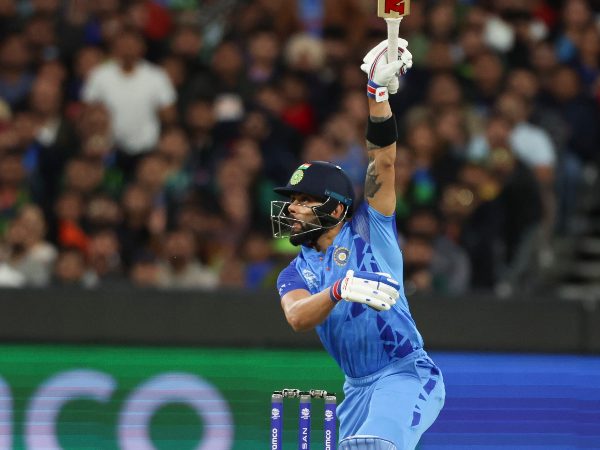 52 ಎಸೆತಗಳಲ್ಲಿ ಅಜೇಯ 82 ರನ್ ಗಳಿಸಿದ ವಿರಾಟ್ ಕೊಹ್ಲಿ