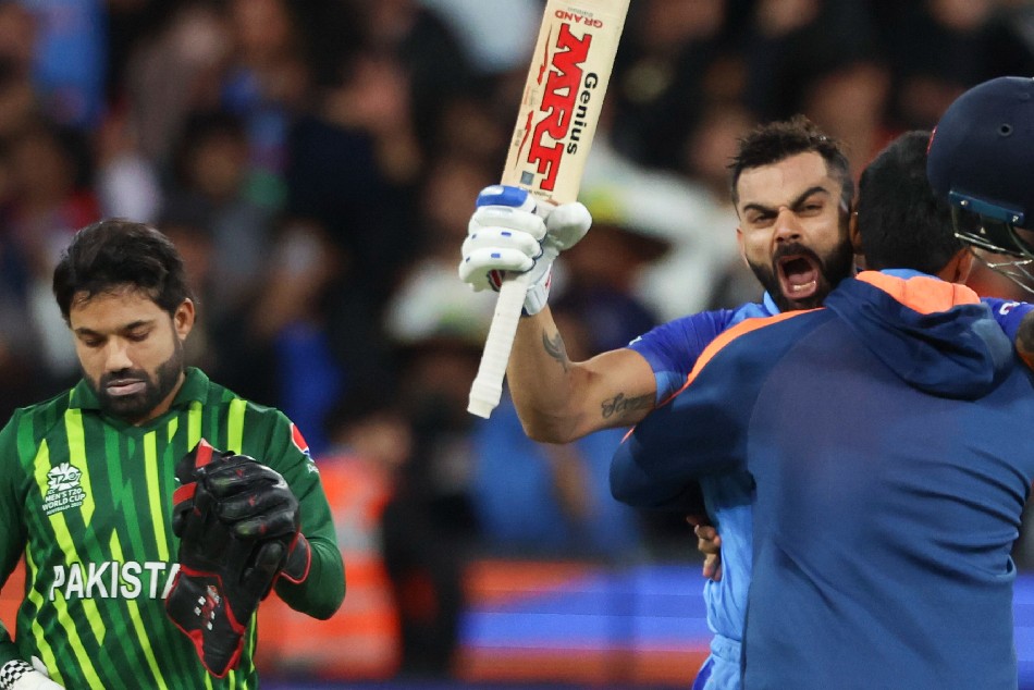 53 ಎಸೆತಗಳಲ್ಲಿ ಅಜೇಯ 82 ರನ್‌ ಸಿಡಿಸಿದ ವಿರಾಟ್ ಕೊಹ್ಲಿ