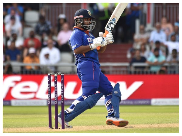 1000 ರನ್ಗಳ ಸನಿಹ ರಿಷಭ್ ಪಂತ್ 1000 ರನ್ಗಳ ಸನಿಹ ರಿಷಭ್ ಪಂತ್