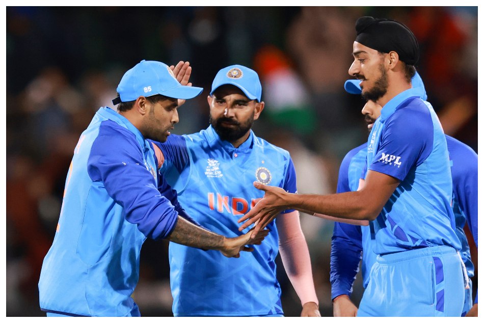 T20 world cup: Indian Players Enjoys Dinner At British Raj Before Semi-final clash against England T20 world cup: Indian Players Enjoys Dinner At British Raj Before Semi-final clash against England