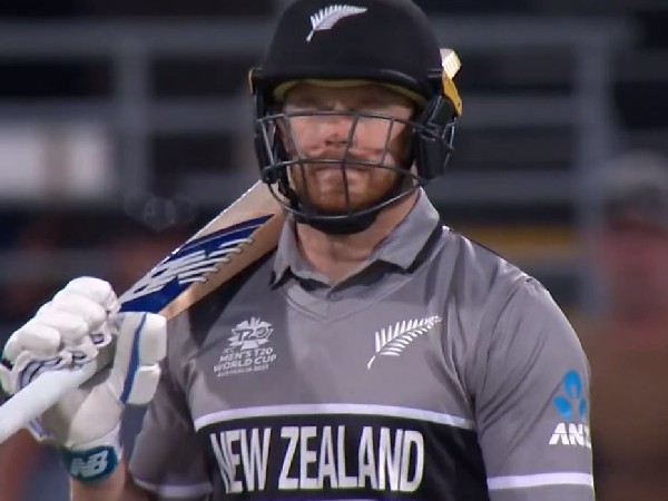 ಗ್ಲೆನ್ ಫಿಲಿಪ್ಸ್ ಹೋರಾಟ ವ್ಯರ್ಥ ಗ್ಲೆನ್ ಫಿಲಿಪ್ಸ್ ಹೋರಾಟ ವ್ಯರ್ಥ