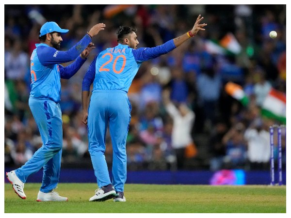 ಅಕ್ಷರ್ ಪಟೇಲ್ ಆಡುವುದು ಬೇಡ ಎಂದ ಗವಾಸ್ಕರ್