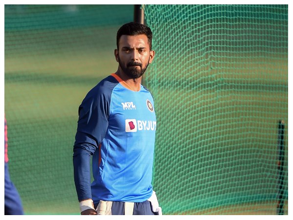 ಪ್ರದರ್ಶನದ ಬಗ್ಗೆ ಹರ್ಷ ವ್ಯಕ್ತಪಡಿಸಿದ್ದ ರಾಹುಲ್ ಪ್ರದರ್ಶನದ ಬಗ್ಗೆ ಹರ್ಷ ವ್ಯಕ್ತಪಡಿಸಿದ್ದ ರಾಹುಲ್