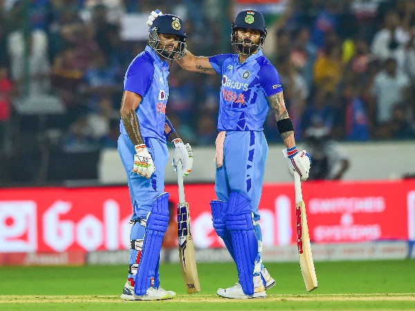 ವಿರಾಟ್ ಕೊಹ್ಲಿ, ಸೂರ್ಯ ಮೇಲೆ ಹೆಚ್ಚಿದ ಒತ್ತಡ ವಿರಾಟ್ ಕೊಹ್ಲಿ, ಸೂರ್ಯ ಮೇಲೆ ಹೆಚ್ಚಿದ ಒತ್ತಡ