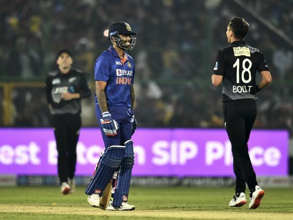 ತಂಡದಿಂದ ಕೈಬಿಟ್ಟ ಏಕೈಕ ಗಮನಾರ್ಹ ಲೋಪವೆಂದರೆ ಟ್ರೆಂಟ್ ಬೌಲ್ಟ್