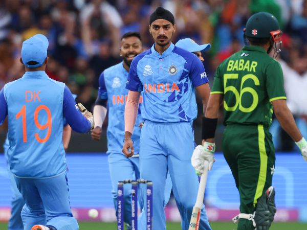 ಅಡಿಲೇಡ್‌ನಲ್ಲಿ ಇಂಗ್ಲೆಂಡ್ ತಂಡದ ವಿರುದ್ಧ ಭಾರತ ಸೆಣಸಾಟ