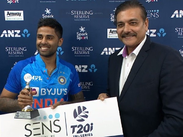 ಎರಡೂ ತಂಡಗಳ ಆಡುವ ಬಳಗ