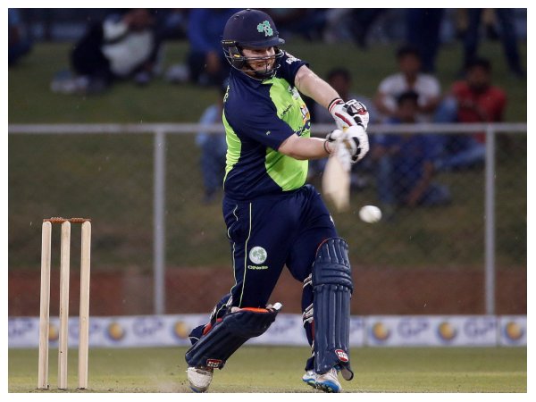 ಆಕ್ರಮಣಕಾರಿ ಆಟಗಾರ ಪಾಲ್ ಸ್ಟಿರ್ಲಿಂಗ್