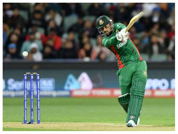 ಬಾಂಗ್ಲಾದೇಶ ಬ್ಯಾಟಿಂಗ್‌ನ 7ನೇ ಓವರ್‌ನಲ್ಲಿ ನಡೆದ ಘಟನೆ